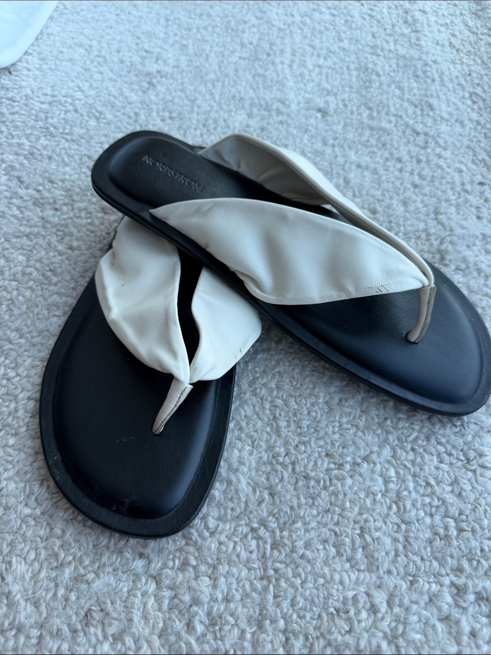 Nordstrom Black Footbed Sandals with White Padded Thong Straps - Picture 3 of 3